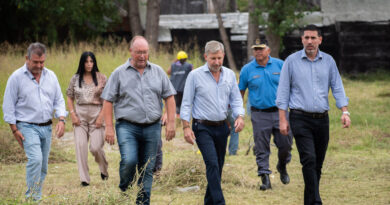 Frigerio supervisó en Paraná tareas de mantenimiento escolar realizadas por internos del Servicio Penitenciario