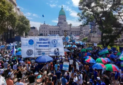 El Gobierno nacional descontará el día a los estatales que se adhieran al paro nacional contra la reforma laboral
