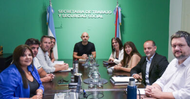 El gobierno aborda el problema de las adicciones en ámbito laboral con el sector sindical