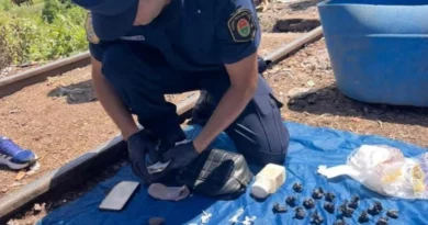 Intentaron escapar al ver a la policía y terminaron detenidos con cocaína