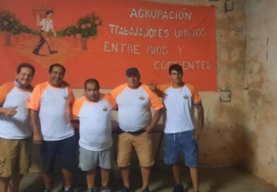 «Trabajar sin comer»: la cruda realidad de los cosecheros de la fruta que impulsó la creación de una agrupación