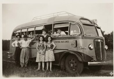 Descendientes de inmigrantes de Puerto Yeruá impulsan un museo fotográfico a cielo abierto para rescatar su historia