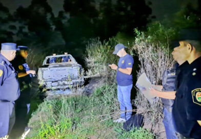 Comenzó el juicio contra dos jóvenes acusados de robar y prender fuego una camioneta