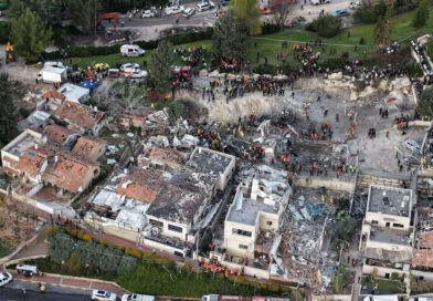 Se registraron explosiones en ciudades de Israel y el Golfo Pérsico tras el lanzamiento de drones y misiles desde Irán