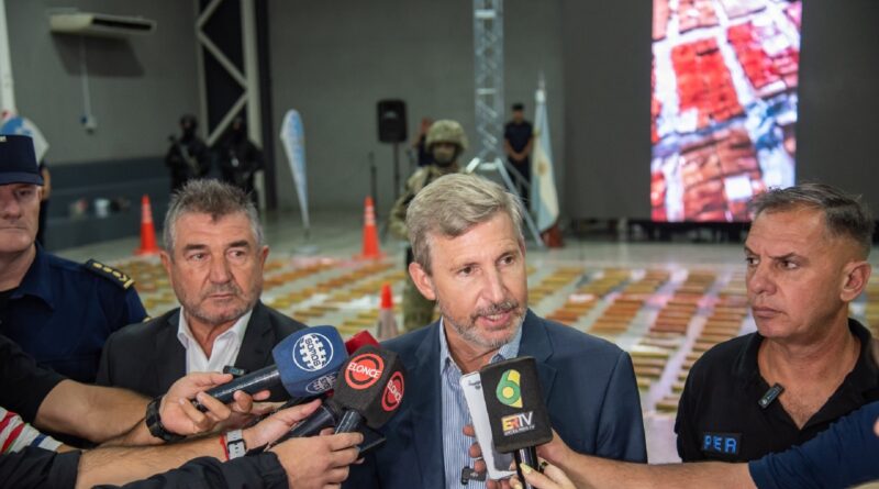 El gobernador resaltó el accionar policial tras el secuestro de más de 1.300 kilos de marihuana