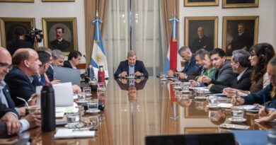 El gobernador encabezó una nueva reunión de gabinete con foco en la gestión y la seguridad en escuelas