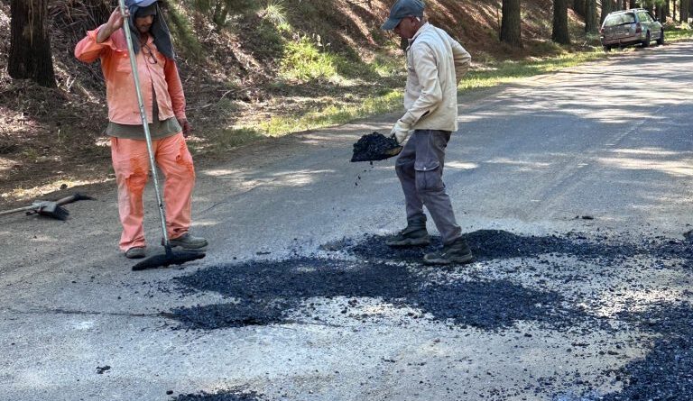 Fin a una espera de años: Comenzaron las obras de bacheo en los accesos al Lago de Salto Grande