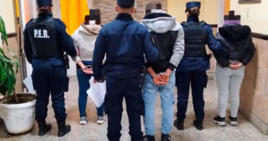 Secuestraron 82 envoltorios de cocaína y detuvieron a ocho personas