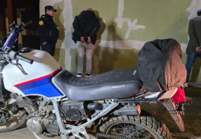 Un hombre quedó detenido luego de que se le cayera droga al sacar el DNI