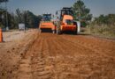 Con la intervención de la ruta 4 en Los Charrúas comenzó la segunda etapa de bacheo en diferentes puntos de la provincia