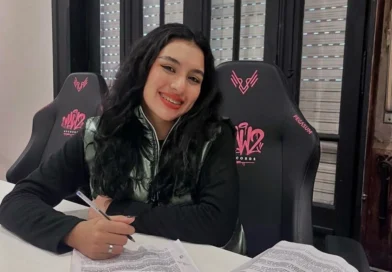 La concordiense CamiRA firmó su primer contrato con un sello discográfico y dará un nuevo paso en su carrera