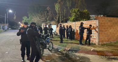 Fuerte despliegue policial en varios barrios de Concordia, dejó dos detenidos y dosis de cocaína secuestradas