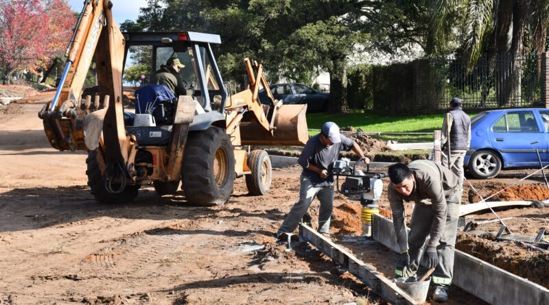 LA MUNICIPALIDAD INVIERTE 600 MILLONES DE PESOS EN OBRAS DE CORDÓN CUNETA Y DESAGÜES PLUVIALES