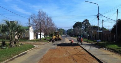 La Municipalidad realiza obras de bacheo con materiales y recursos propios