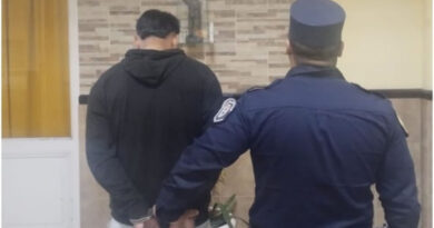 Una joven fue hallada sin vida y su pareja quedó detenida por orden de la Fiscalía