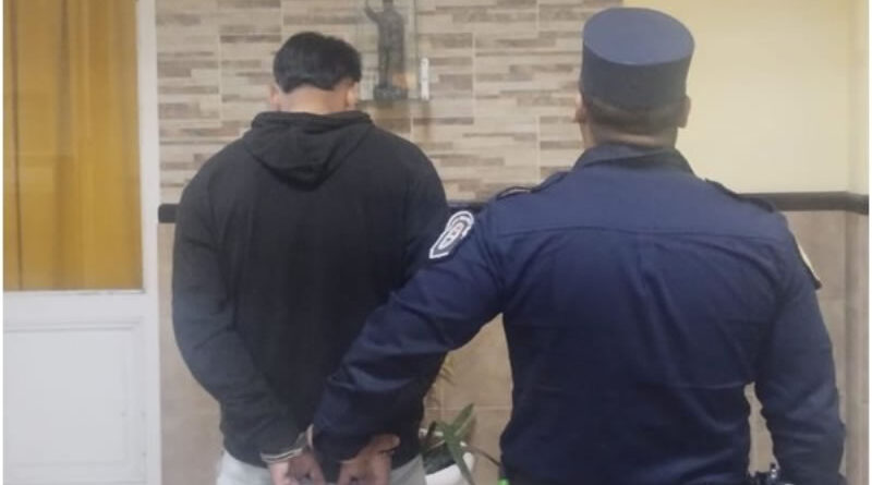 Una joven fue hallada sin vida y su pareja quedó detenida por orden de la Fiscalía