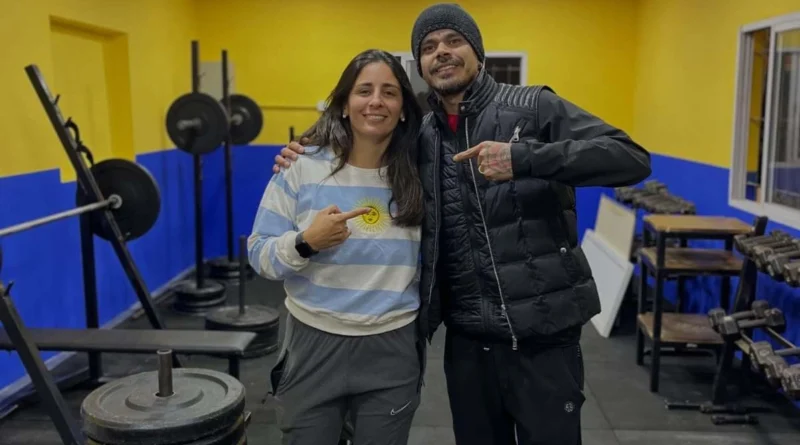 Una profesora de educación física donó todo su gimnasio a un club de la ciudad