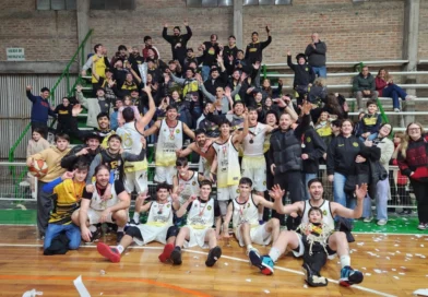 Capuchinos gritó una vez más campeón del Asociativo de Básquet