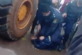 La policía de Concordia hizo justicia por manos propias durante la detención del conductor alcoholizado que protagonizó un grave incidente vial