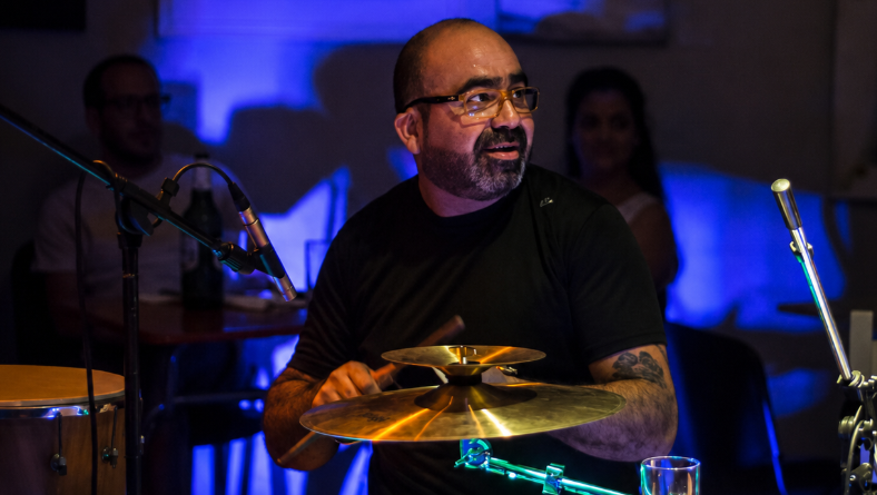Paraná recibirá un taller de percusión afrobrasileña con el concordiense Leo Duarte