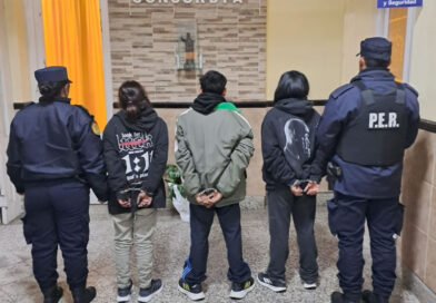 Allanamientos por un robo terminaron con cuatro detenidos y un búnker de drogas demolido