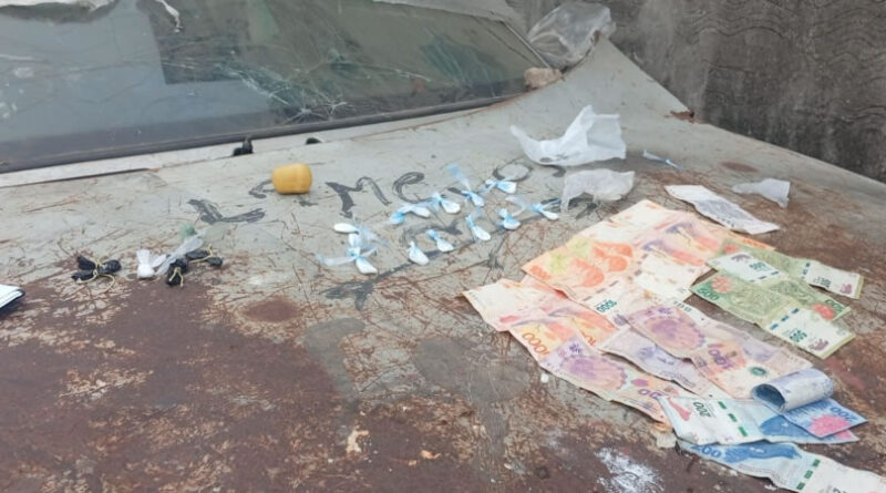 Operativo de saturación: secuestran 19 envoltorios de cocaína y detienen a tres hombres