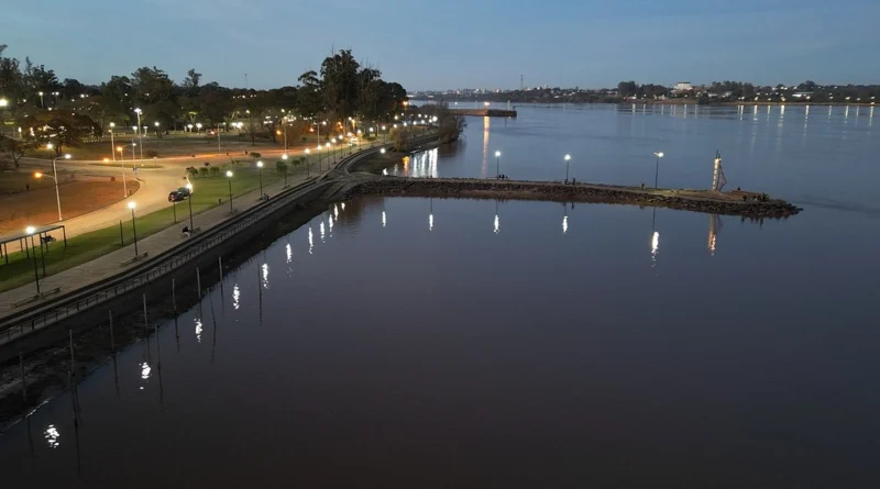 La CTM Salto Grande precisó como seguirá el comportamiento del desbordado río Uruguay