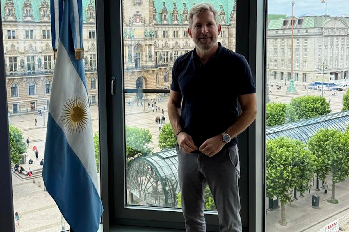 Frigerio visitó el puerto de Hamburgo y desde allí destacó el potencial de los muelles entrerrianos