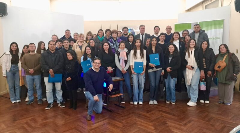 EMPRENDEDORES Y COMERCIANTES FUERON CAPACITADOS SOBRE PAGOS DIGITALES Y SEGURIDAD INFORMÁTICA