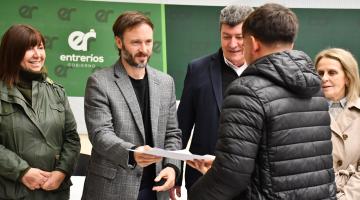 FAMILIAS DE CONCORDIA RECIBIERON LAS ESCRITURAS DE SUS VIVIENDAS