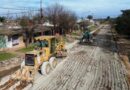 SE REALIZAN LOS TRABAJOS DE CONSOLIDACIÓN DE SUELO PREVIO A LA PAVIMENTACIÓN DE CALLE J.J. VALLE