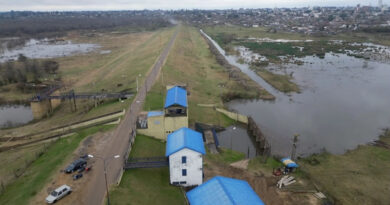 El municipio ordenó desocupar un sector de la Defensa Sur por su función ante posibles inundaciones