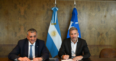 Acuerdo histórico entre YPF y Entre Ríos para mejorar la logística, bajar costos e impulsar nuevas inversiones