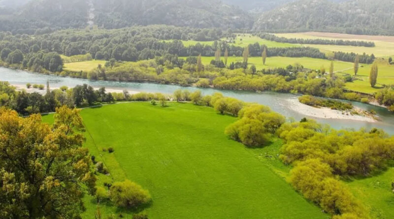 La Corte Suprema suspendió la derogación de la Ley de Tierras