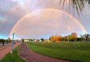Un gran arcoíris coronó una tarde de lluvias y sol en Concordia