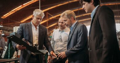 Frigerio visitó Longvie, una empresa con 108 años que continúa invirtiendo en Entre Ríos
