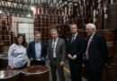Frigerio entregó el certificado de adhesión al RINI a una empresa exportadora de miel y legumbres de Paraná