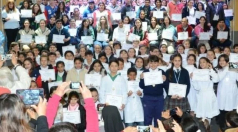 Se viene la 22° entrega de la distinción al Alumno Solidario
