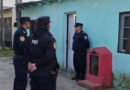 Secuestraron 45 envoltorios de marihuana y tres celulares durante allanamientos