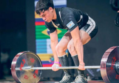Dylan Lapuchesky se consagró campeón iberoamericano de Powerlifting y marcó cuatro récords