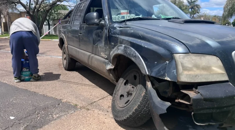 Fuerte choque involucró a dos camionetas en una esquina de Concordia
